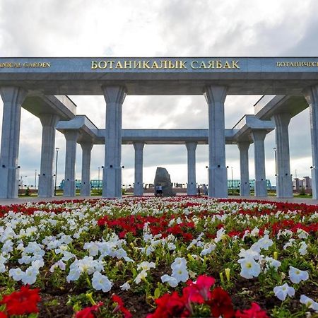 Апартаменты Кабанбай батыра 58б/7 Астана Экстерьер фото